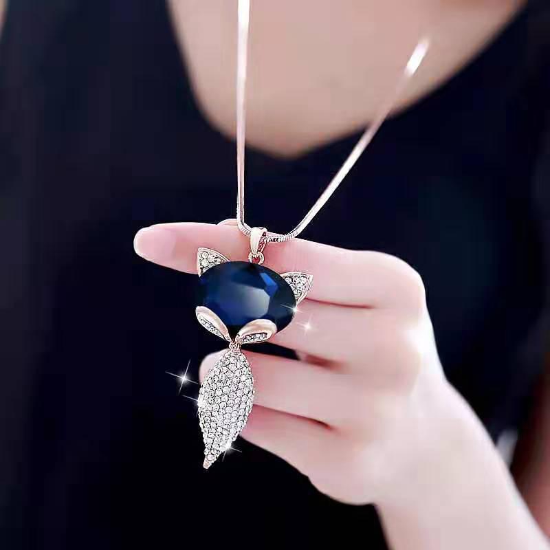 Autumn & Winter Fox Fur Women’s Sweater Necklace – Unique & Stylish Long Chain Accessory