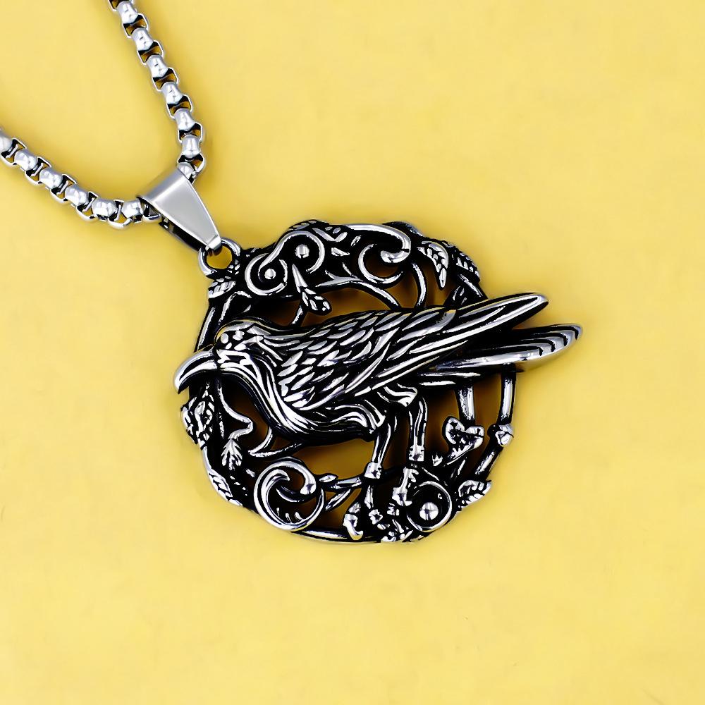 New European and American Retro Necklaces for Men and Women, Fashionable Single-sided Magpie Pendants