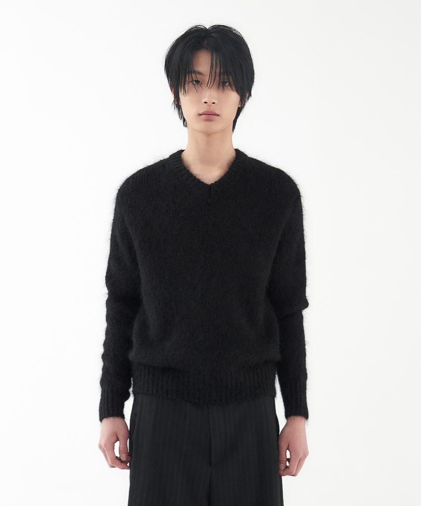 Leondi Brushed Mohair V-Neck Knit - Black
