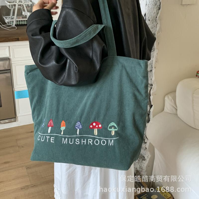 Casual Bag Women's Autumn and Winter 2025 New Shoulder Bag Large Capacity Tote Bag Corduroy Class Commuter Bag