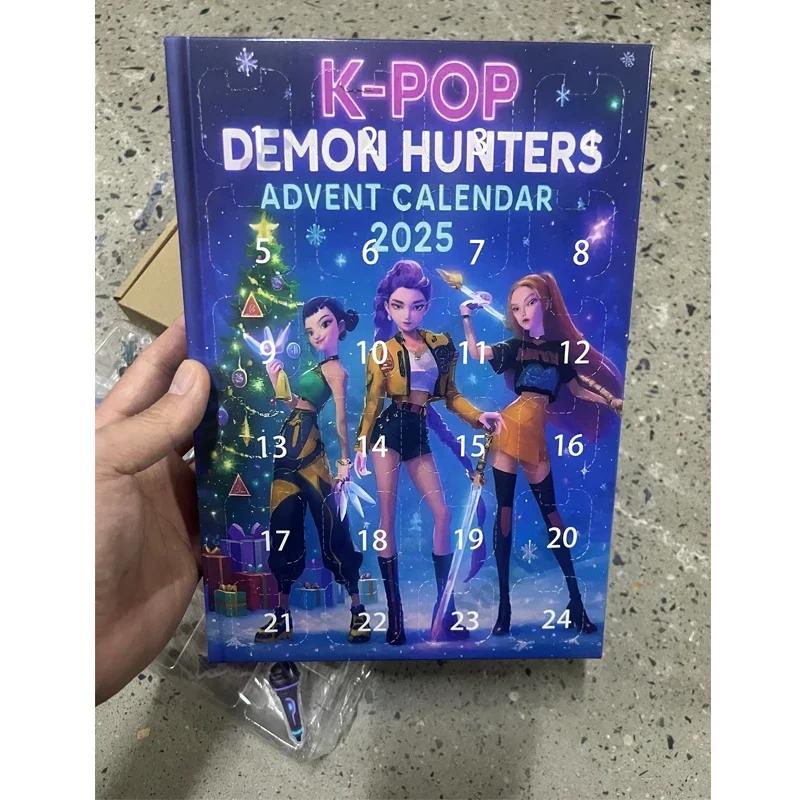 

Календар Адвенту: Kpop Мисливиця на демонів Румі Міра Зої, Різдвяний зворотний відлік з тигром, Подарунок-адвент-календар: 24 Дні K-pop Мисливець на демонів with box