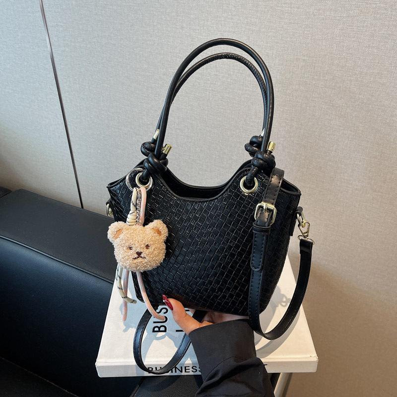 This Year's Popular Small Bag Women's Summer 2025 New Fashion Messenger Bag Niche Design Korean Version Bucket Bag