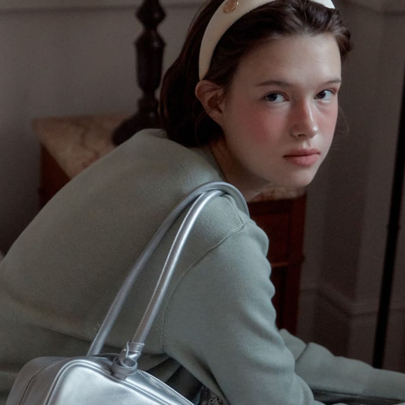 

АНОЭТИЧЕСКАЯ АНШИРОКАЯ ОБЪЕМНАЯ ВЕЛЮРОВАЯ ПОВЯЗКА НА ГОЛОВУ_БЕЖЕВЫЙ BEIGE