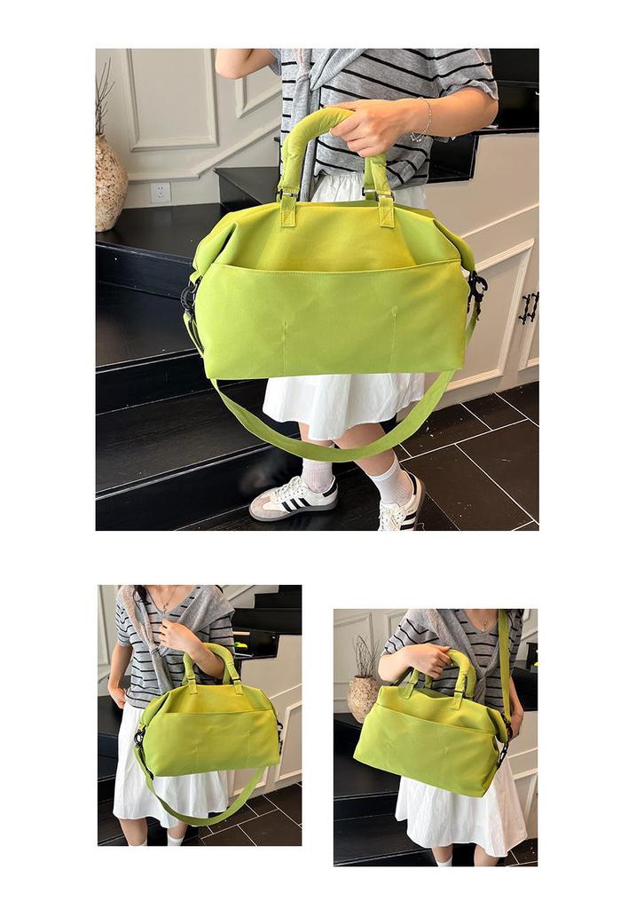 Versatile Lightweight Travel Handbag: Large Capacity, Waterproof, Ideal for Short Business Trips and Gym Use for Both Men and Women