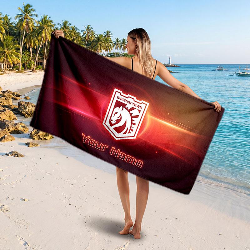 Ipswich Town Benutzerdefiniertes Strandtuch, Personalisierter Name Textdruck, Fußballlogo Weiches Schnelltrocknendes Handtuch Urlaubsgeschenk