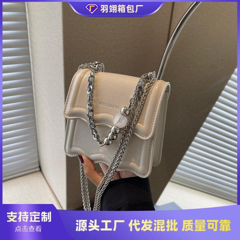 Niche design mini bag women's new versatile chain shoulder messenger bag premium feeling red envelope
