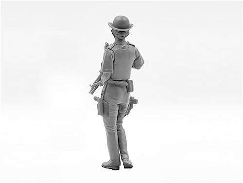 ICM 1/16 British Policewoman Plastic Model Kit 16009