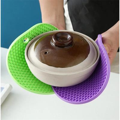 18cm Runde Hitzebeständige Silikonmatte Getränkeuntersetzer Rutschfest Topflappen Verdicken Tischset Küchenzubehör