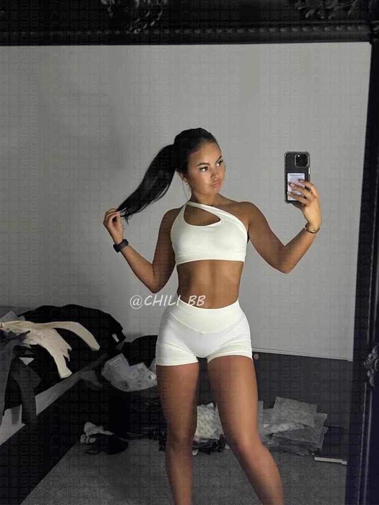 

Спортивный бюстгальтер Dfyne Impact: Дизайн без этикеток с накладками на грудь, демонстрирующими грудь и спину. Идеально для йоги! Модель 1615. M