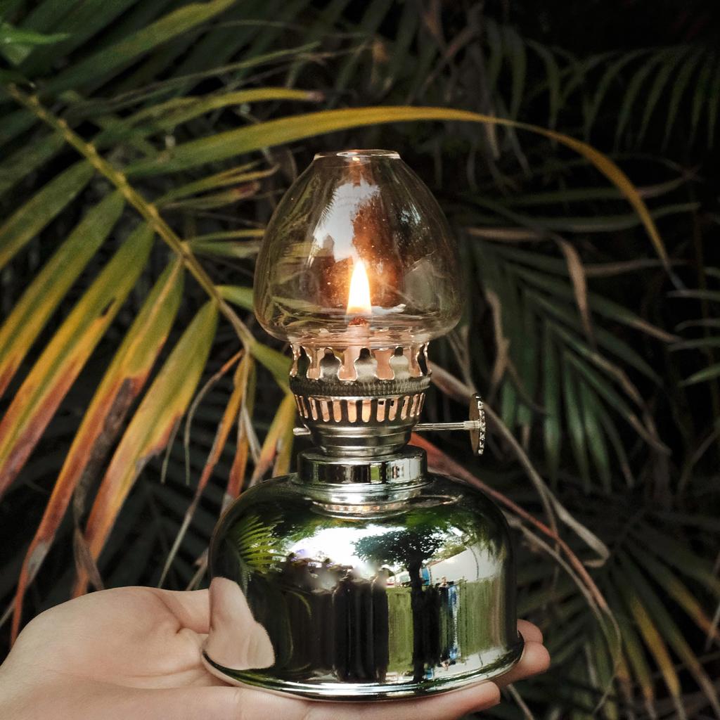 CAMPGEEKS Oil Lantern, Mini Kerosene Lamp, Vintage Paraffin Oil Lamp for Camping, Outdoors, and Home Use, 88mm Wide x 130mm High (Gold)