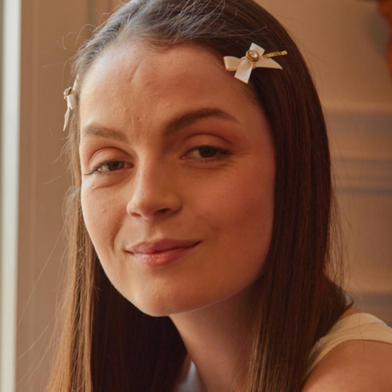 L’OMBRILLANT Petit Ribbon Haarnadel-Set (WEISS)