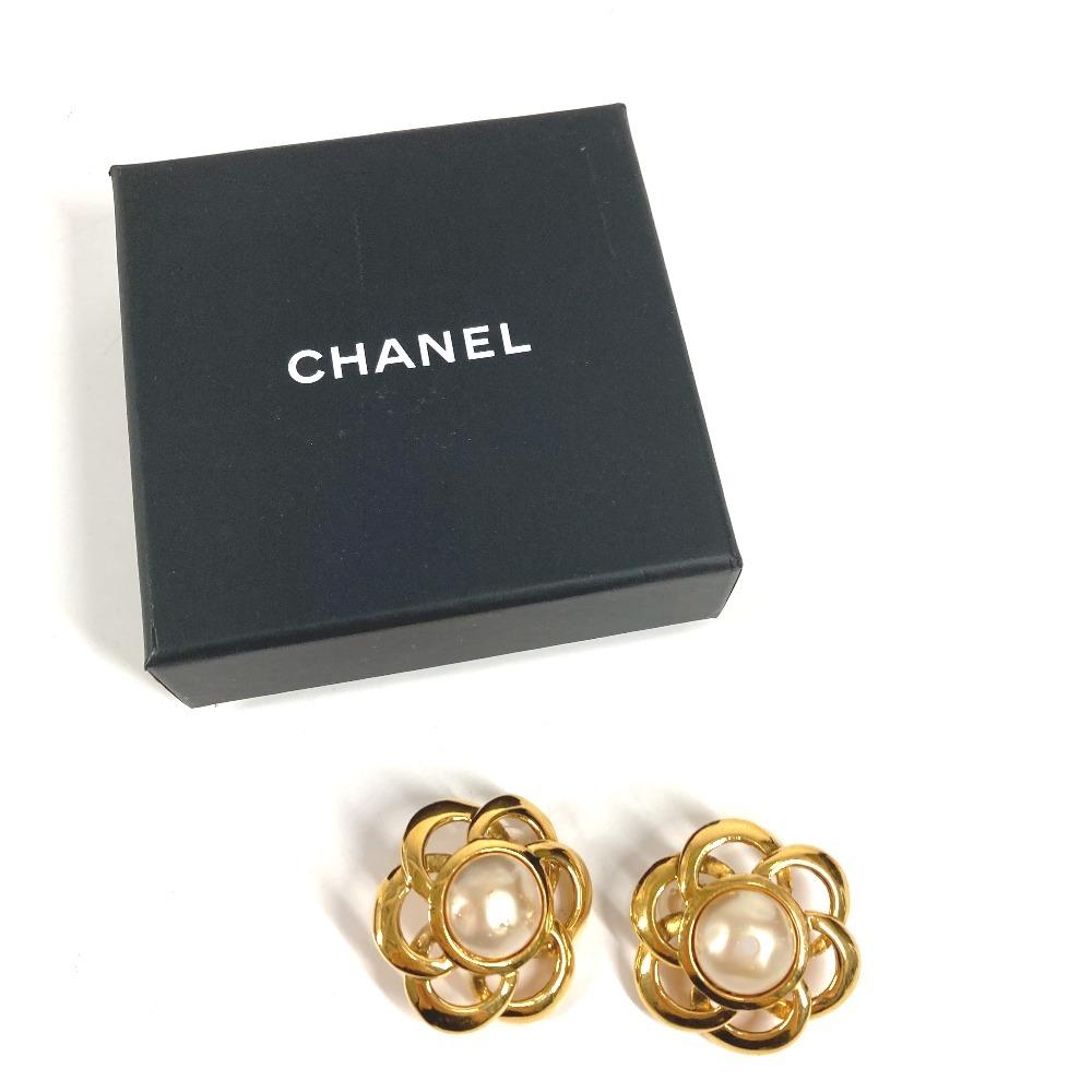 CHANEL vintage Faux Pearl Flower Accessories Earrings Metal Gold
