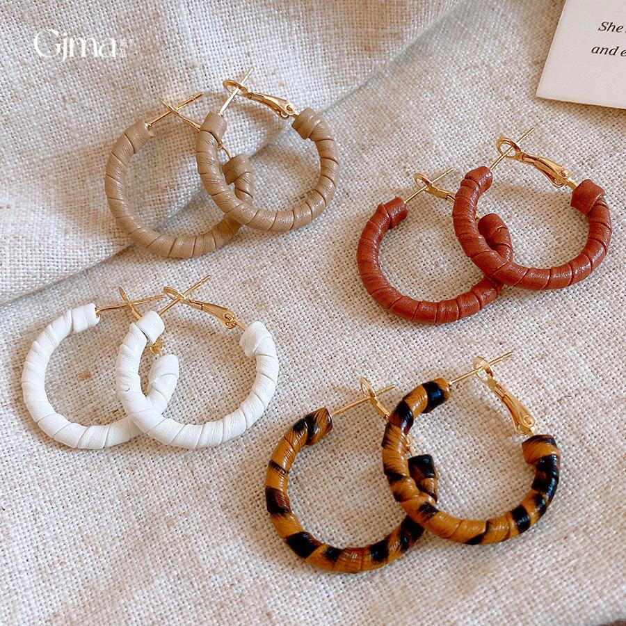 Vintage round leather leopard print earrings earrings fashionable personality simple earrings women
