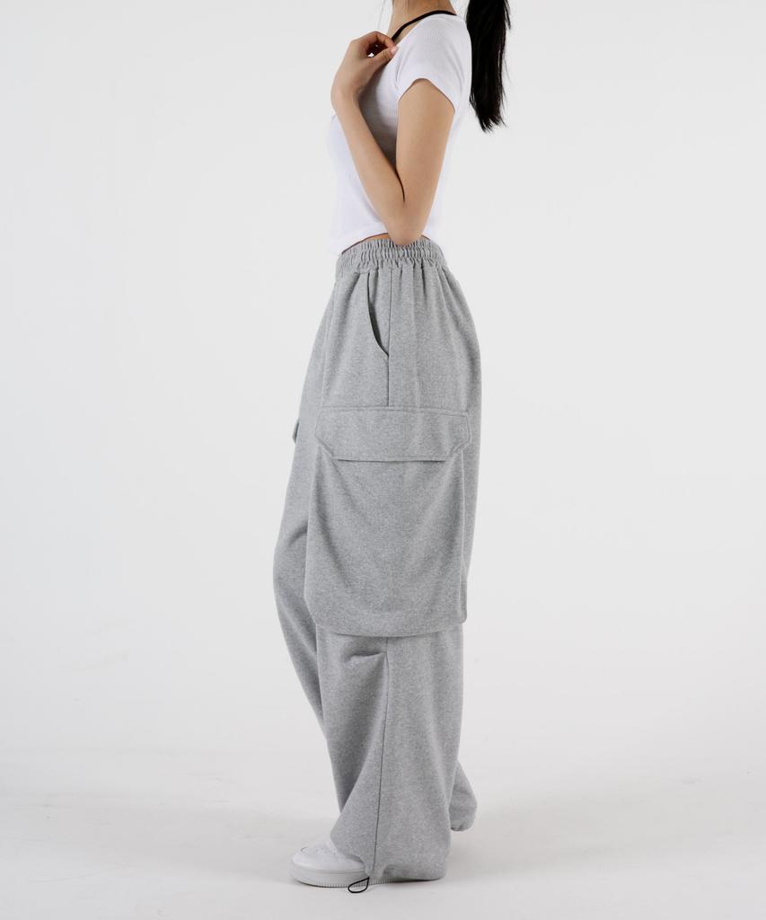 UMM Big Pocket Cargo Wide Drawstring Jogger Training Pants 2 Colors