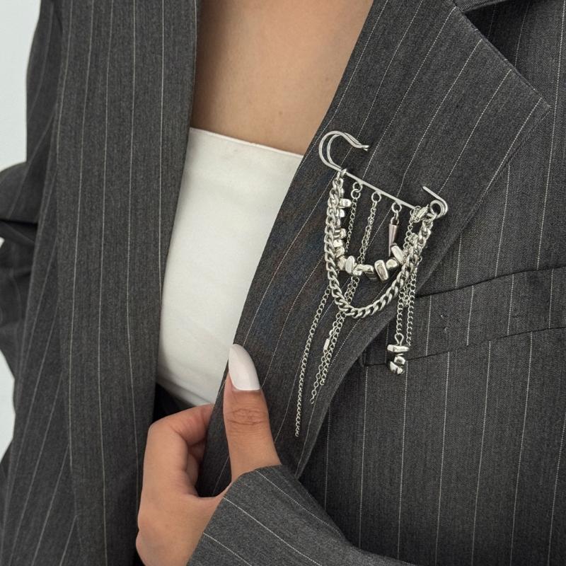 High Quality CCB Alloy Tassels Chain Brooch Sturdy Fade Resistant Lapel Pin for Stylish Outfits Everyday Wear