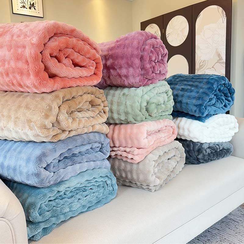 Couverture de climatisation Couverture d'agneau Couverture de canapé en flanelle corail Couverture de cape de bureau de sieste Couverture en flanelle de lapin à bulles Couverture en velours corail