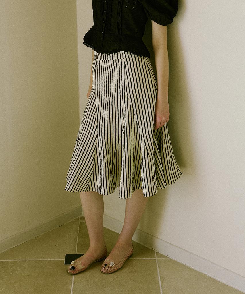 Green Butter Flare Stripe Skirt (Black)