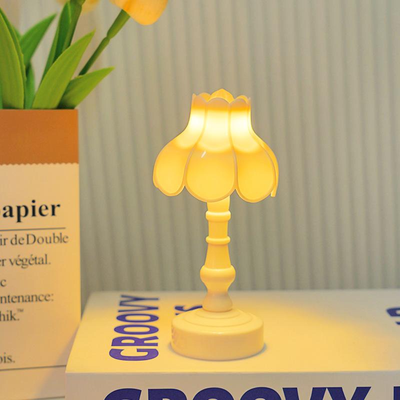 Small Desk Lamp Bedroom Bedside Small Night Light Desktop Small Desk Lamp Decorative Atmosphere Light Gift