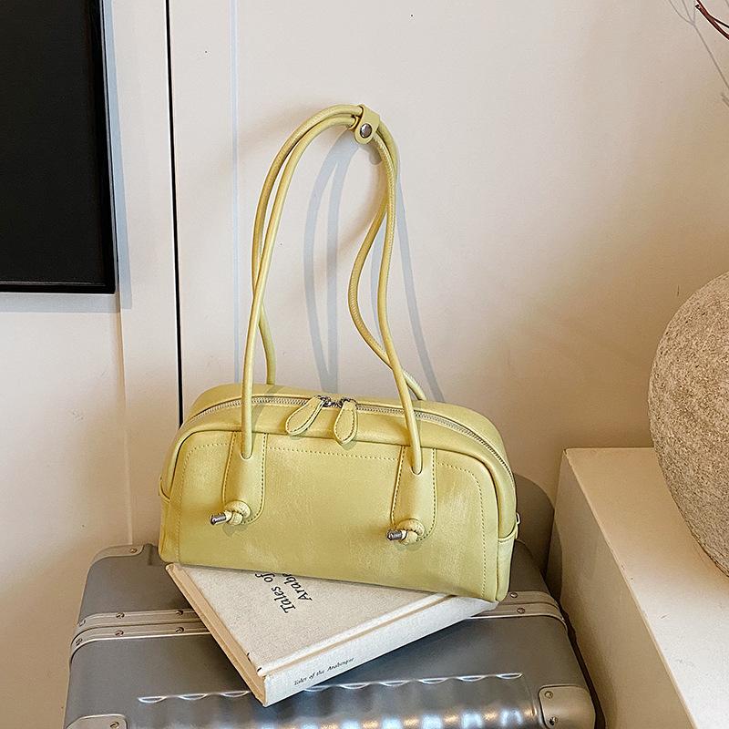 Stylish large-capacity underarm commuter bag women's bag 2025 new simple bowling bag simple shoulder bag