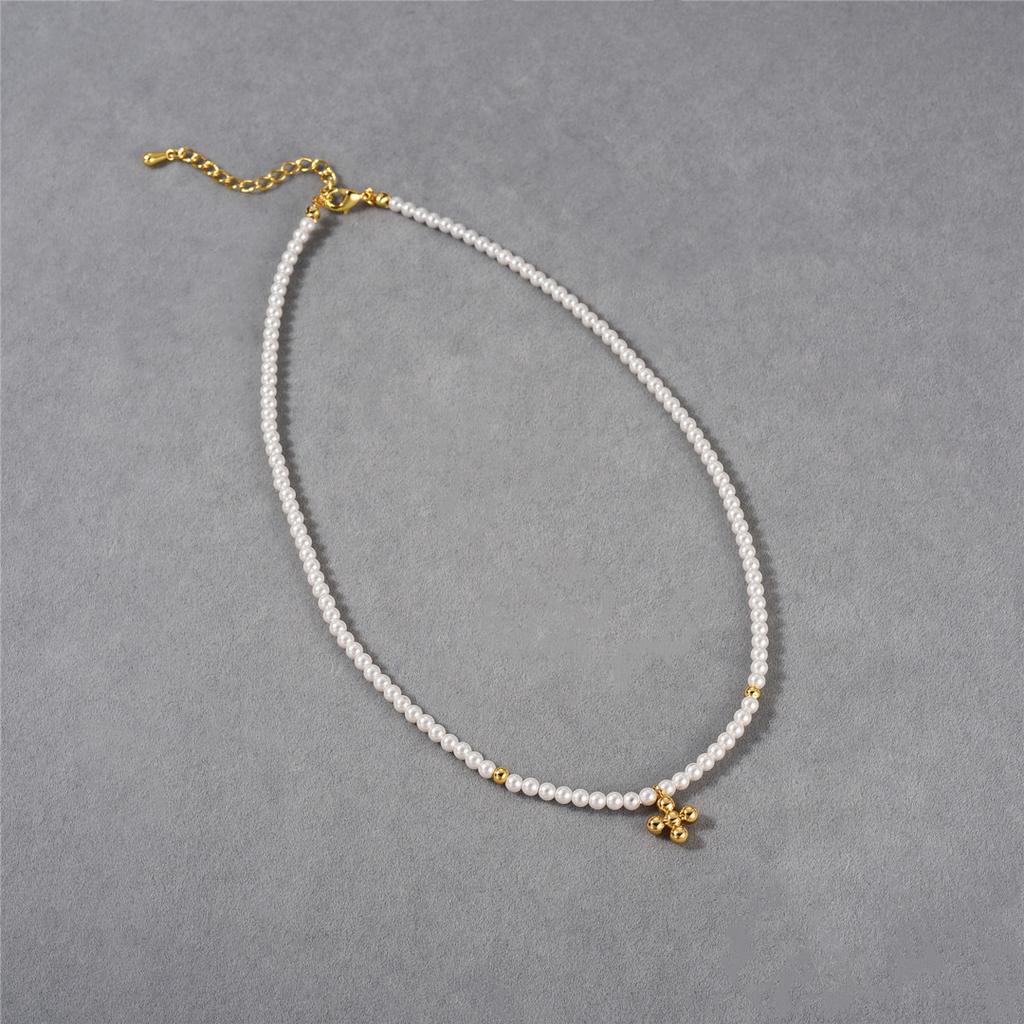 French Niche Soft And Beautiful Simple And Compact Commuter Imitation Pearl Cross Pendant Temperament Short Necklace Collarbone Chain Women