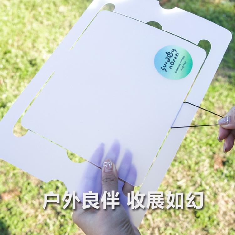 Einfacher Klapptisch Kompakt Tisch mit rutschfester Basis Wetterbeständiger Outdoor-Beistelltisch für Zusammenkünfte Kinderanlass