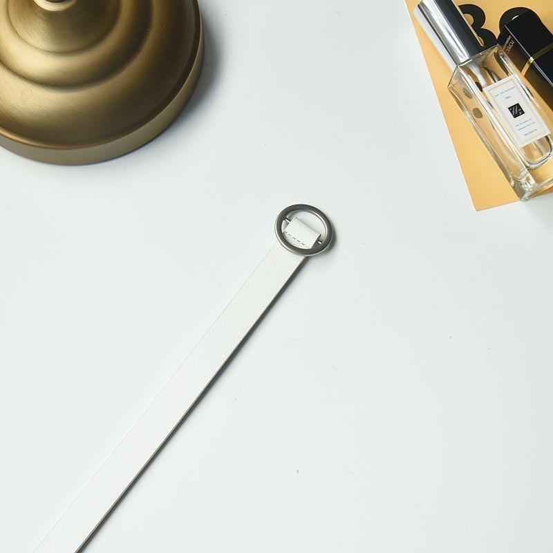 Stylish Women's Minimalist Black Denim Pants With Decorative Belt For Trendy Looks