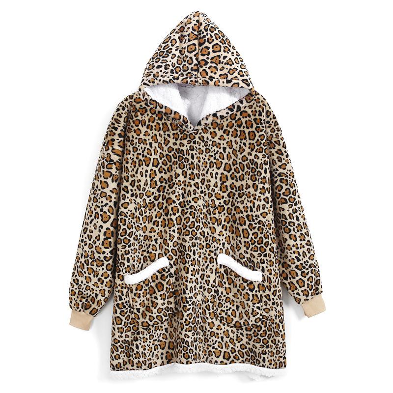 Wearable Blanket Hoodie for Men Oversized Hooded Blankets Sweatshirt Cozy Warm Fleece Blanket with Sleeves Adults Winter House Robes With Pocket