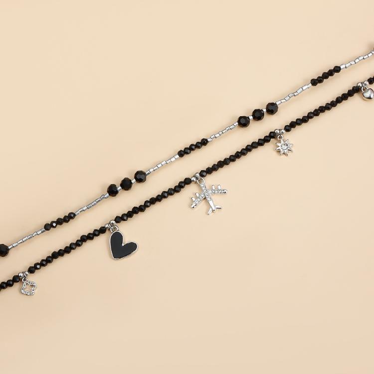 Elegant Gothic Plane Pendant Necklace with Black Beaded Charm and Adjustable Chain Decoration for Trendy Women