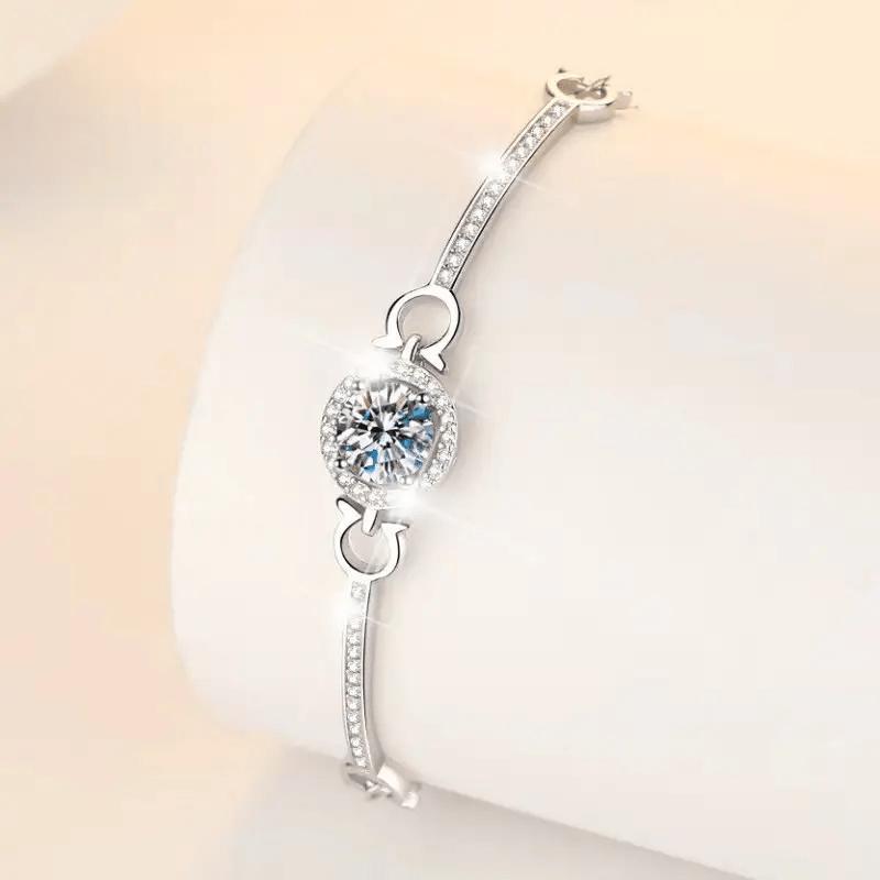 Silver1Carat Moissanite Women's Luxurious Versatile Bracelet Suitable for Daily Commuting, Banquets, Parties, Valentine's Day, Halloween, Christmas,