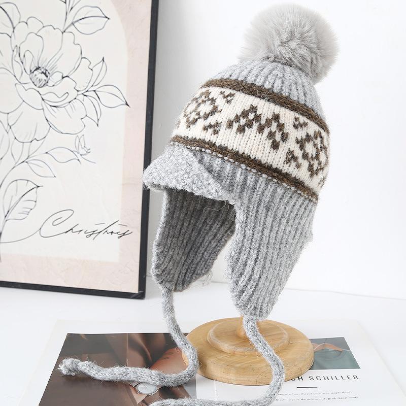 Retro Knitted Autumn and Winter Warm Ear Protection Lei Feng Hat Shows a Small Face, New Wool Knitted Pullover Cold Hat