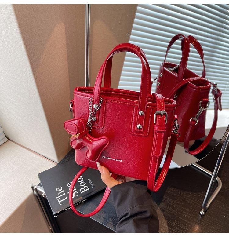 

Popular small bag women s summer new fashion versatile messenger bag portable bucket bag красный