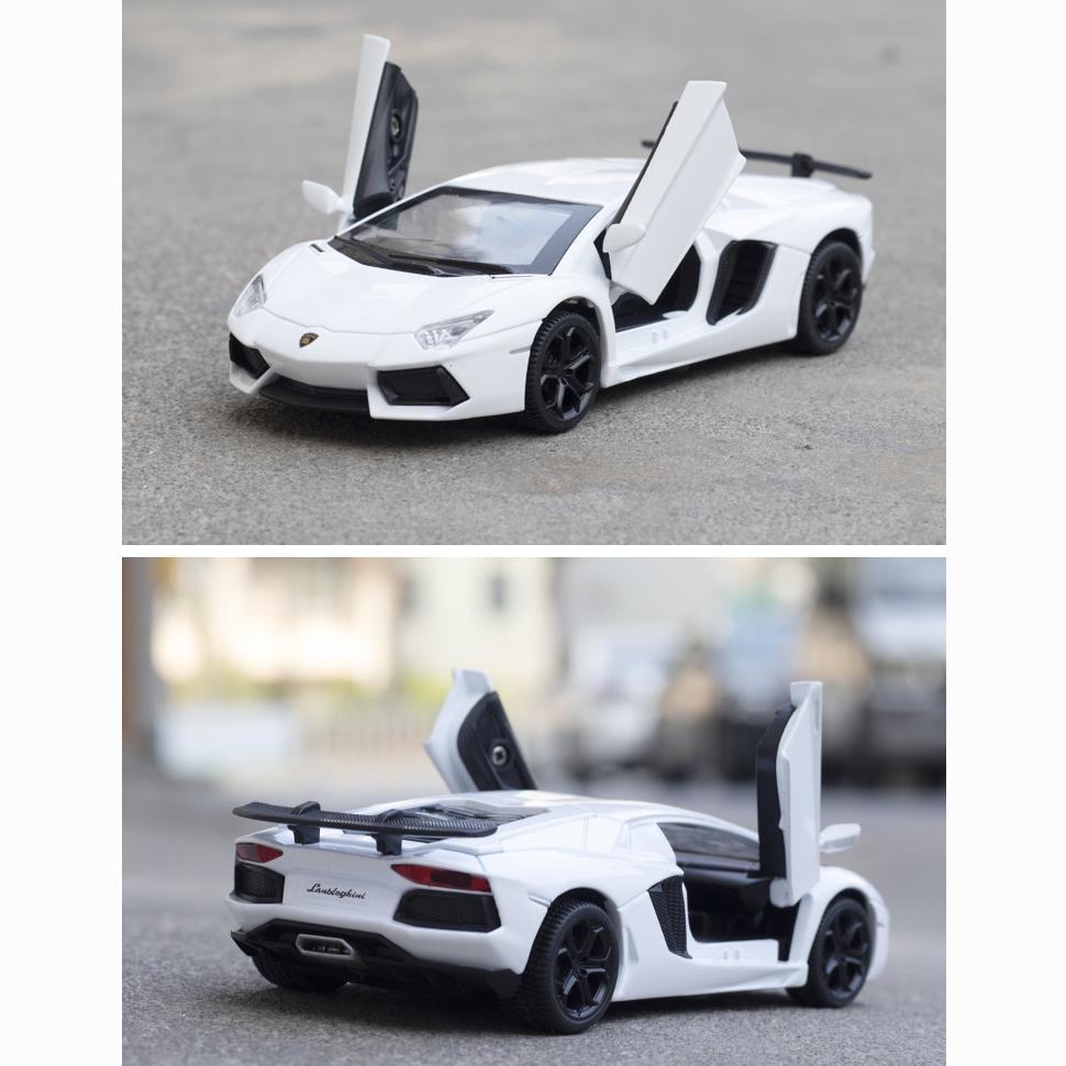 1:Maßstab 32: LP740, Legierung, Automodell, Licht- und Soundeffekt, Druckgussauto, Spielzeug für Jungen, Geburtstagsgeschenk, Kinderspielzeug, Autosammlung