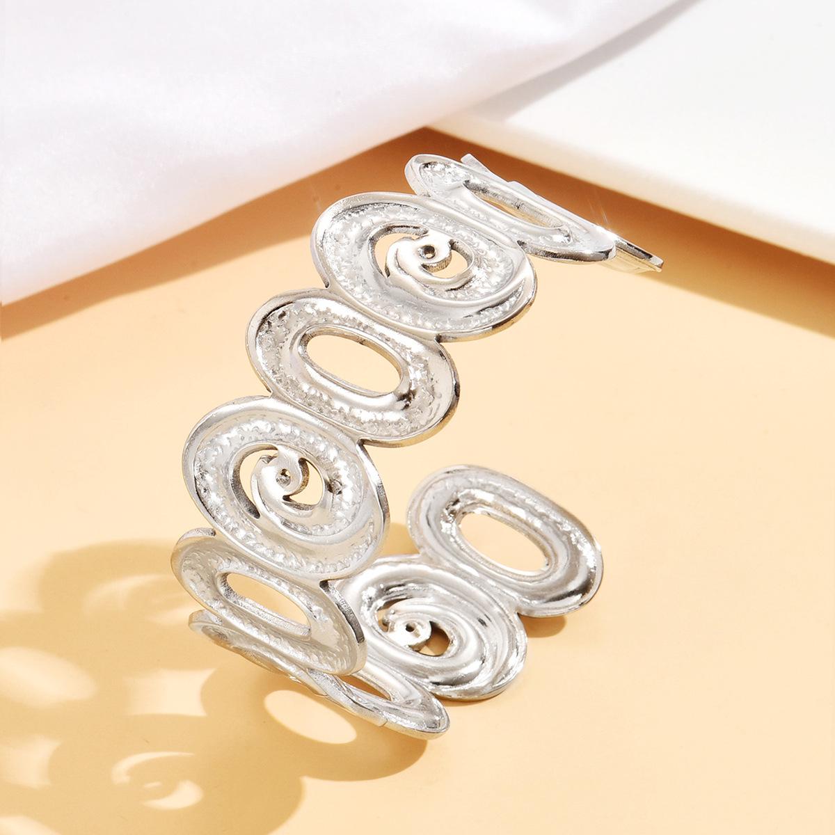 French Retro Hollow Geometric Stainless Steel Women s Bracelet with Heavy Feel