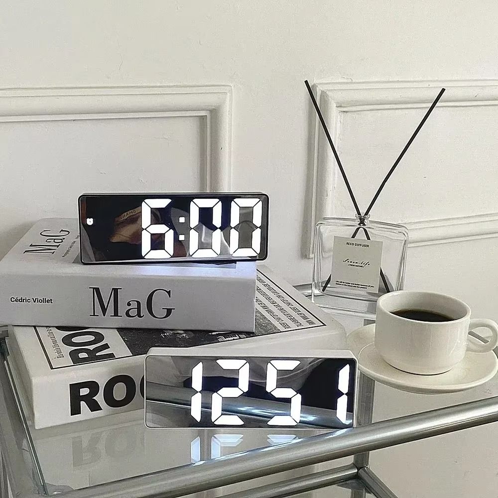 Plastic LED Electronic Alarm Clock Dual Alarm Desktop Clock  Office