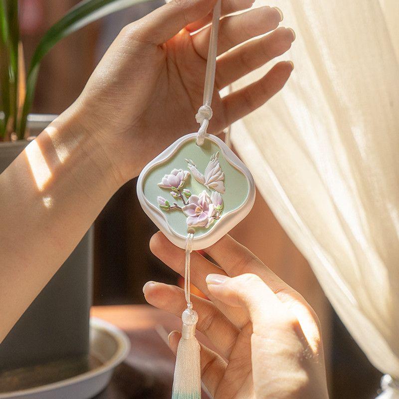 

Car Fragrance Tablets, Car Aroma Diffuser Pendant, Long-Lasting Perfume, Decorative Items for Women s Car Interior, Diffuser Stone Fragrance Flowers and Butterflies-Qinghuan Gardenia
