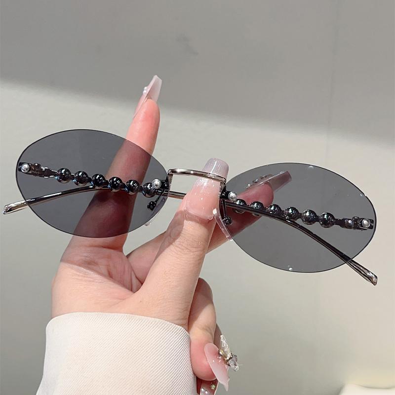 Rimless Oval Sunglasses with Pearls Women Stylish Vintage Decor Shades New Trendy Luxury Brand Design Casual Sun Glasses