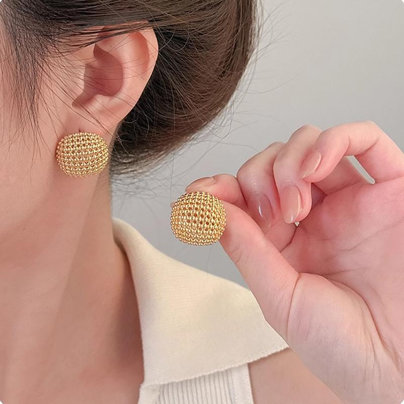 

New Retro Personality Geometric Hollow Out Round Bead Meta Square Stud Earrings for Women Korean Designer Piercing Jewelry Gifts
