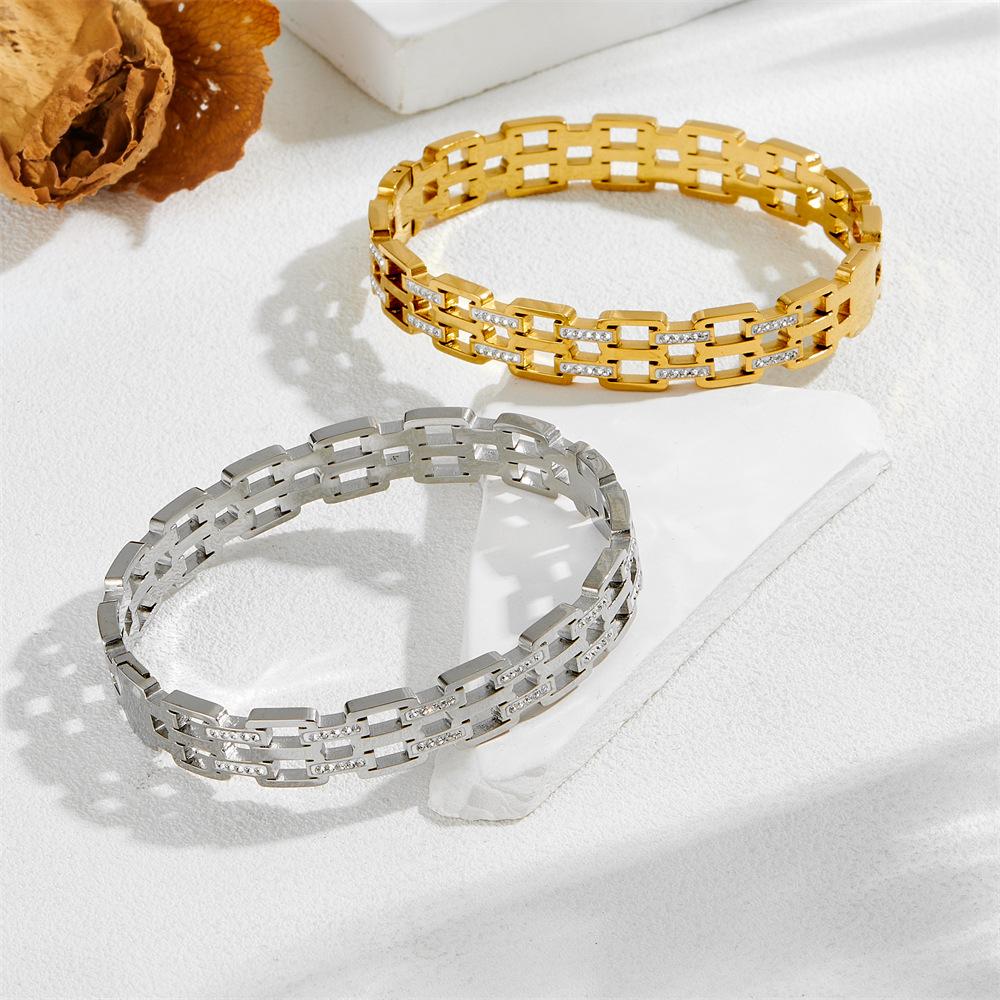 2026 Fashion Diamond-encrusted Hollow Bracelet, Simple Personality INS Style Light Luxury Temperament Niche High Sense