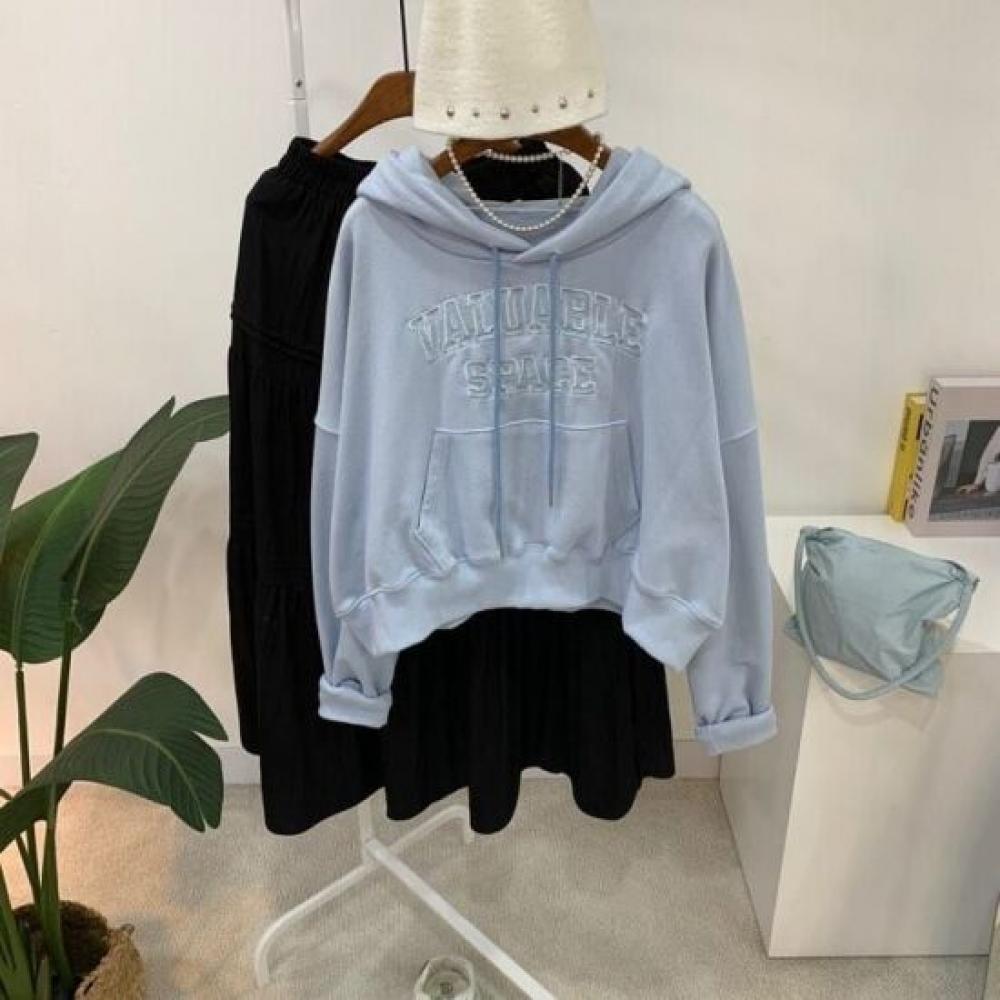 C S In The Room Luven Embroidered letterIng Cropped Hoodie 3Color
