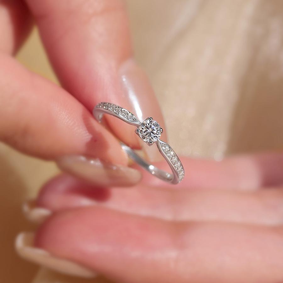 

Elegant Sparkling Moissanite Micro-Pave Silver Ring: Perfect Four-Prong Proposal or Wedding Prop Adjustable Open Size