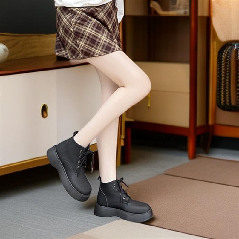 Vintage Leather Yellow High Top Boots Women's British Style 2026 New Autumn and Winter Thick Soled Wear-resistant Outdoor Boots
