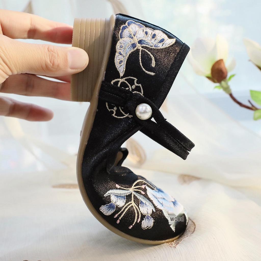 Bingning 2024 Retro Chinese Qipao Embroidered Cloth Shoes