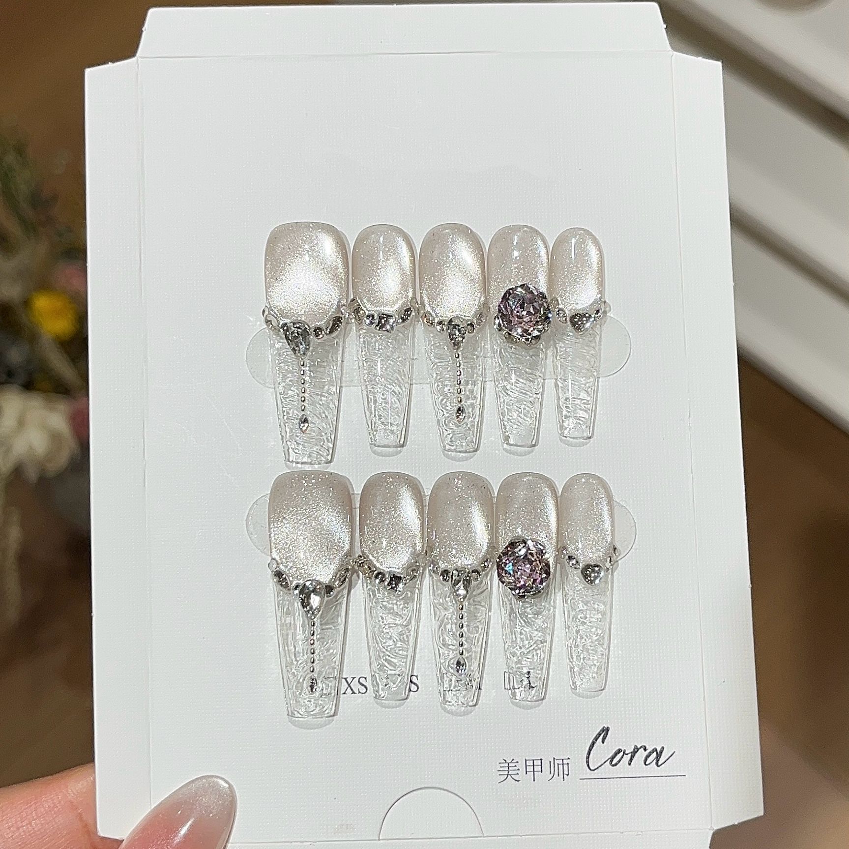 

Битый лед Сладкие сны Высококлассный серебристо-серый кошачий глаз Ледяная прозрачная стеклянная текстура Цепочка Стек Дрель Носить Броню L