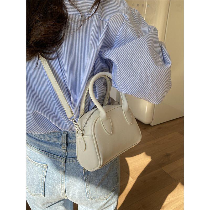 

Niche bowling bag women s new versatile shoulder crossbody simple portable shell bag Standard білий