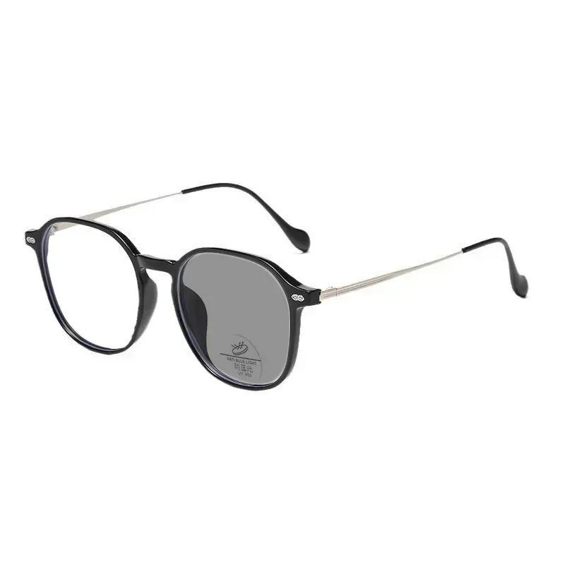 Fashion Square Frame Photochromic Myopia Glasses   Men Women Minus Diopter Eyeglasses Unisex Retro Anti-UV Glasses 0-1.0-4.0