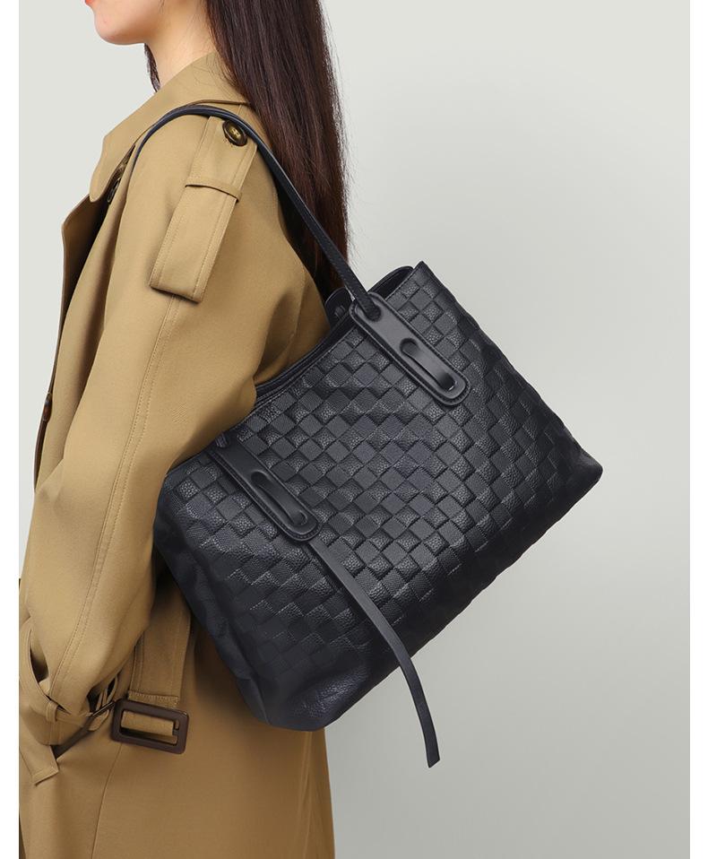 2026 Women's Versatile Genuine Leather Tote: Large-Capacity, Single-Shoulder Handheld Bag