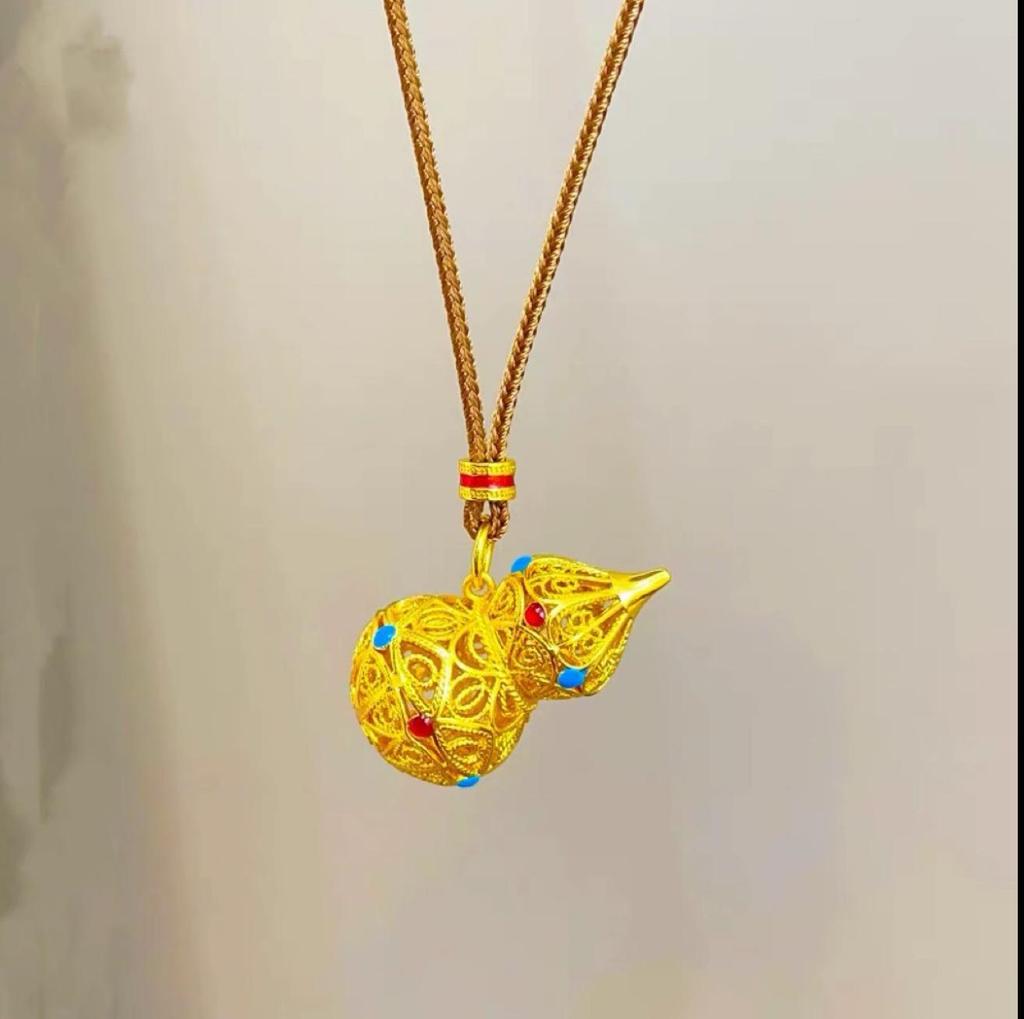 Gold Sand Eight Treasures Compass Pendant Necklace with Gourd Charm for Women