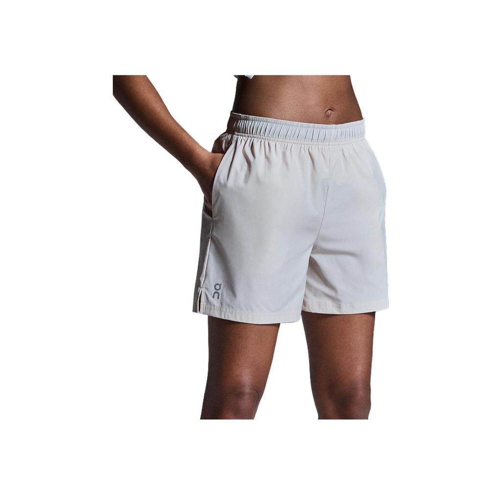 On Core 5 Zoll Shorts Damen Shorts Sand 1WF11050554
