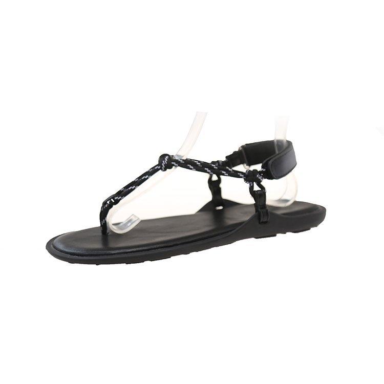 Niche flat-bottomed French toe sandals fairy shoes 2025 new spring black retro with skirt Roman shoes