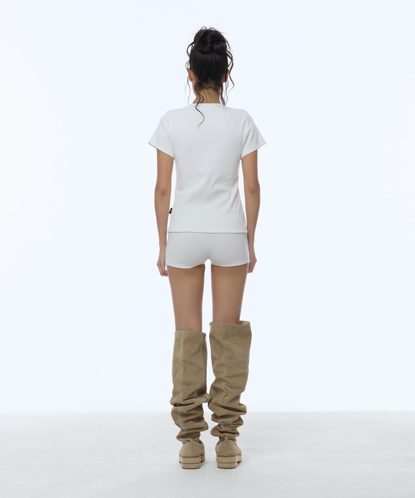 Gillaakaibeu Stud Patch Logo Dyed Crop T-Shirts_White